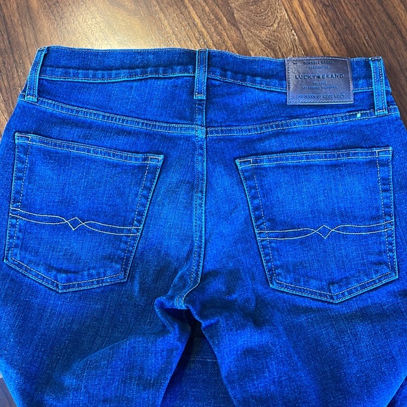 LIKE NEW LUCKY BRAND MEN’S 221 STRAIGHT JEANS SIZE 31x30 - Picture 2 of 8